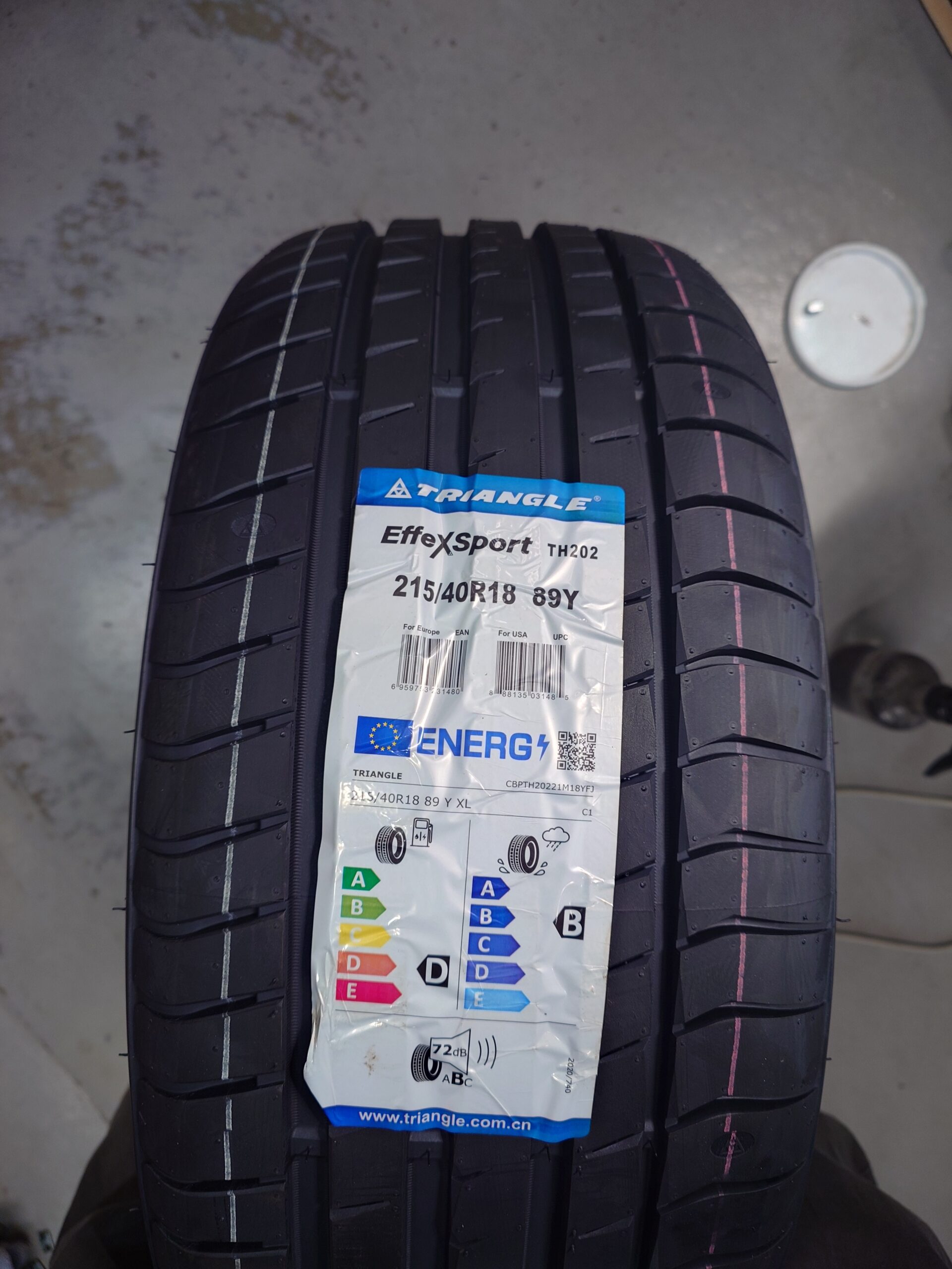 滋賀県　持ち込みタイヤ交換　【garage402】　近江八幡・持ち込みタイヤ　