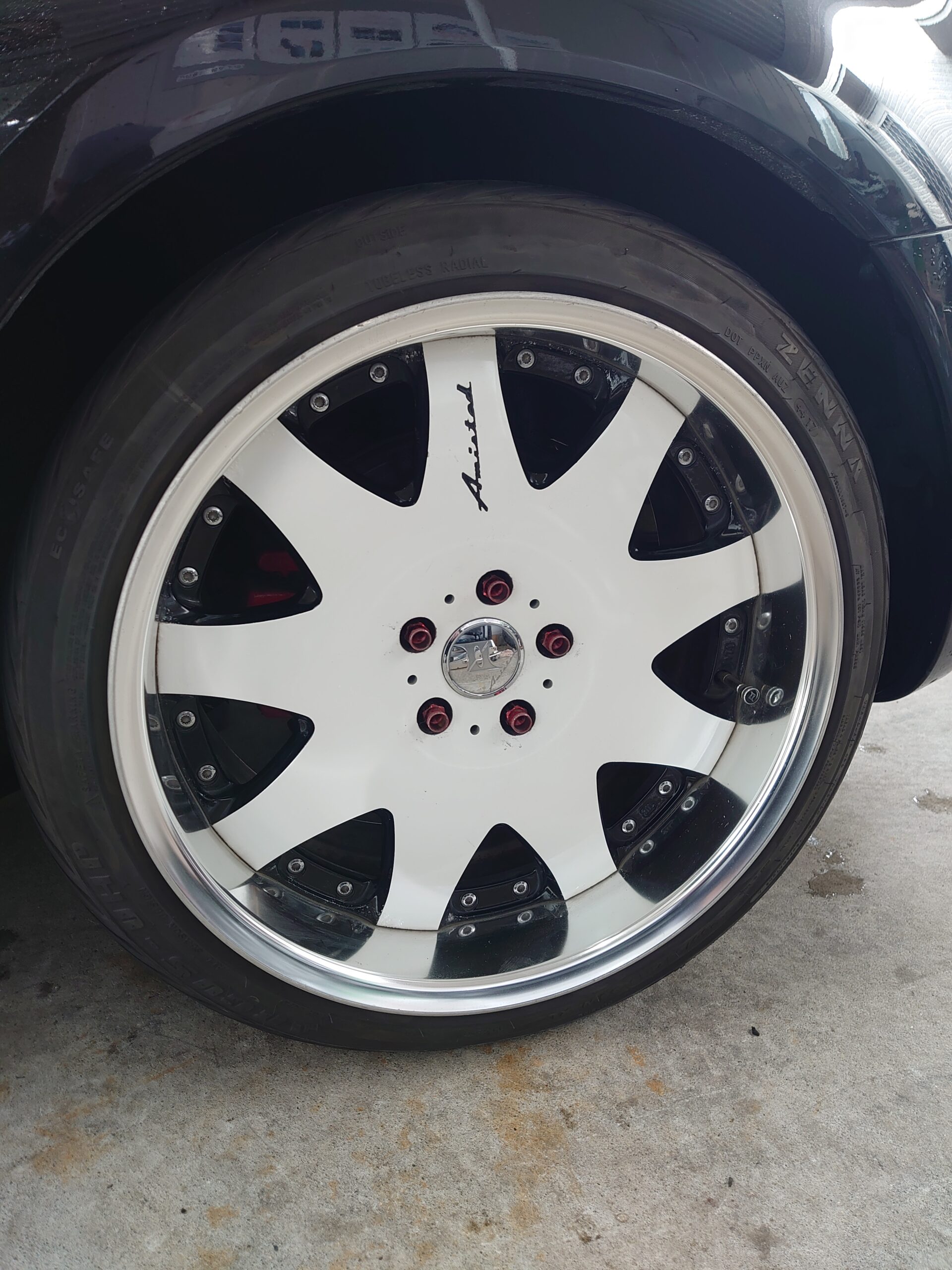 滋賀県　持ち込みタイヤ交換　【garage402】　近江八幡・持ち込みタイヤ　