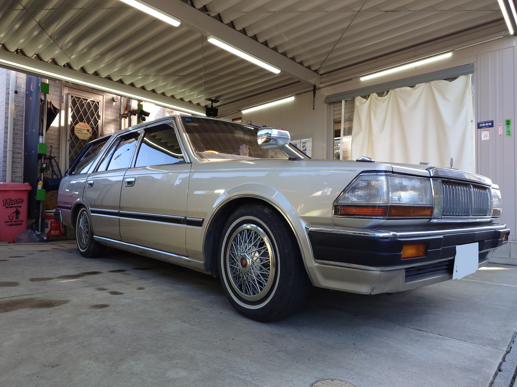 滋賀県　持ち込みタイヤ交換　【garage402】　近江八幡・持ち込みタイヤ　